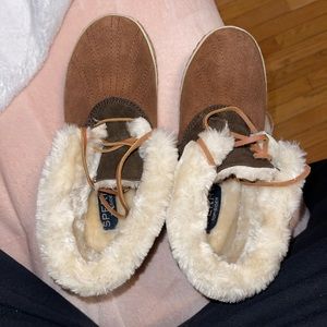 Sperry moccasin fur boots